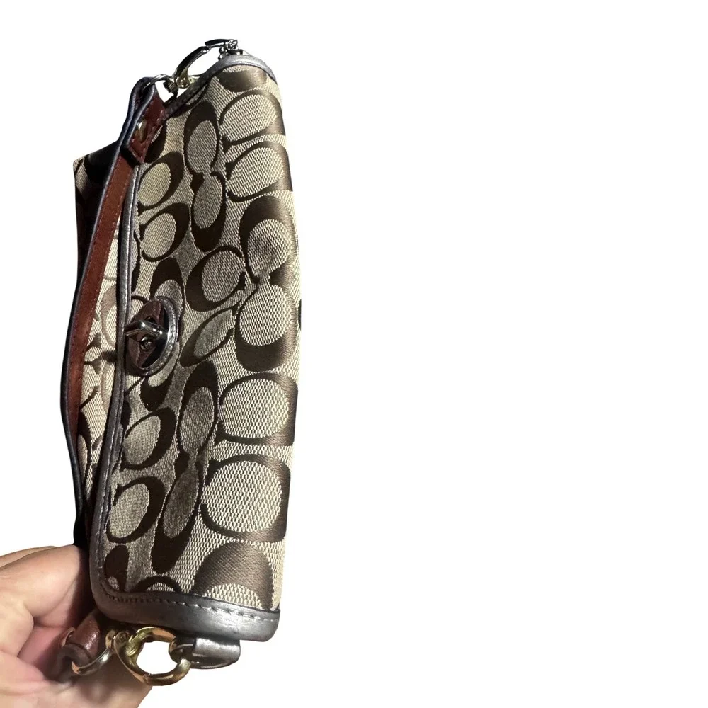 Coach Signature Turnlock Clutch Khaki F51820 5x8